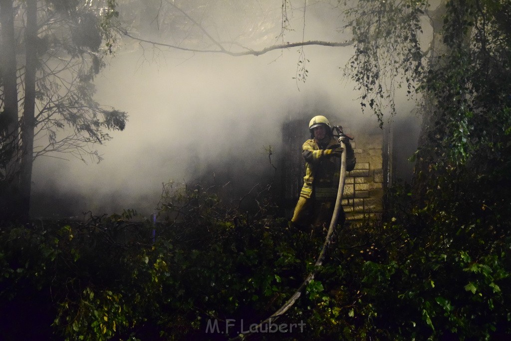 Grossfeuer Einfamilienhaus Siegburg Muehlengrabenstr P0244.JPG - Miklos Laubert